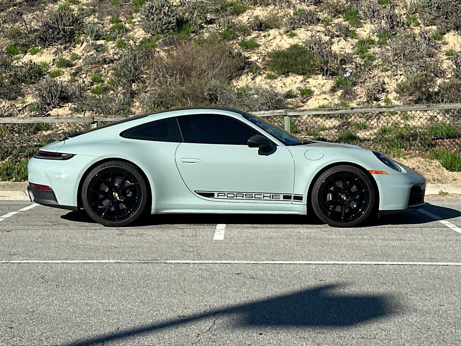 Certified 2025 Porsche 911 Carrera RWD image 9