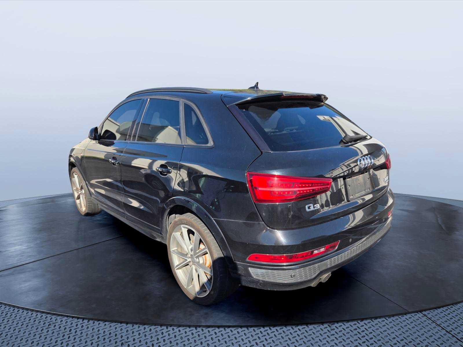 Used 2018 Audi Q3 2.0T Premium Plus w/ S Line Competition Package AWD/4WD image 3