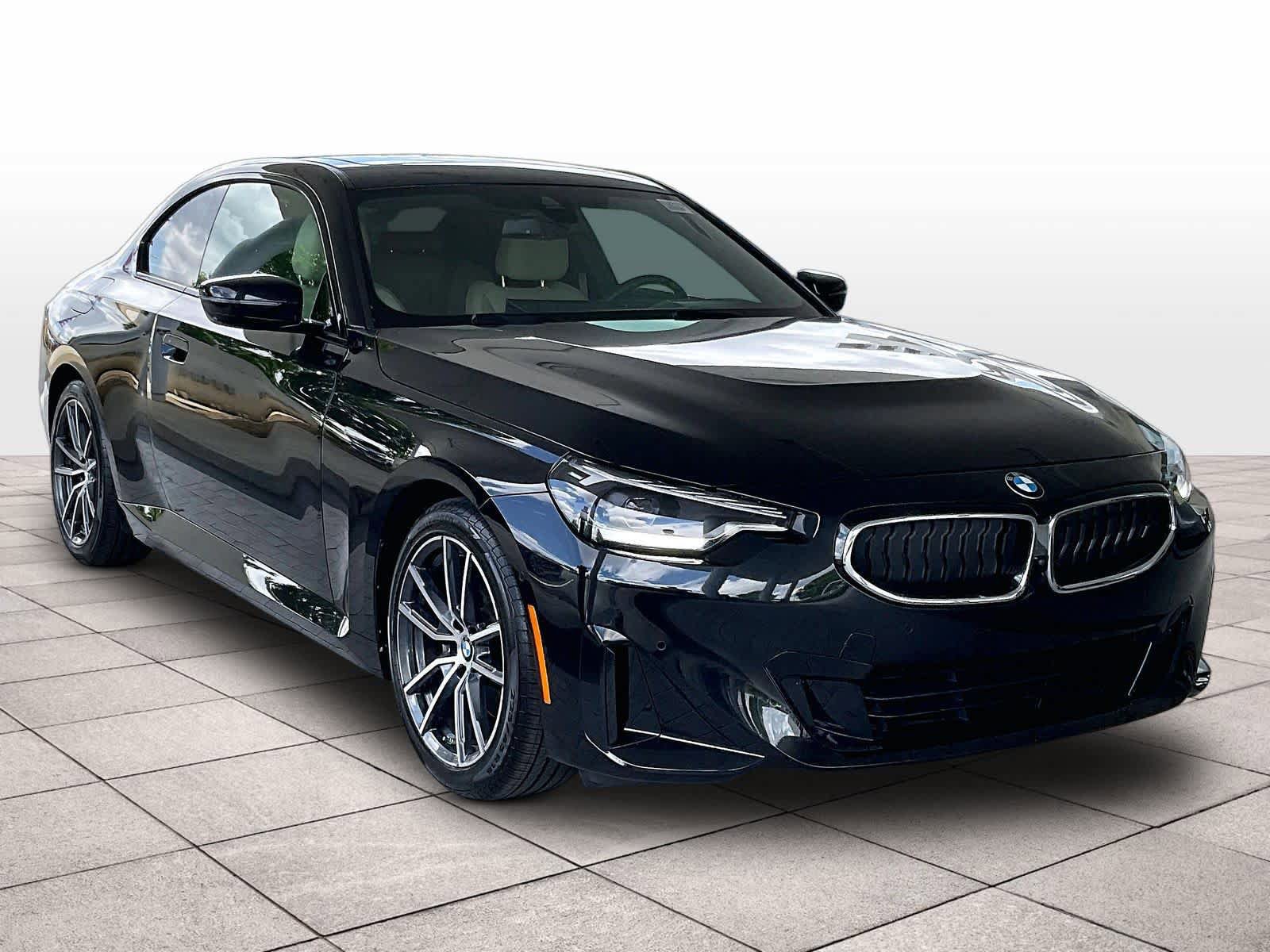 Used 2023 BMW 230i Coupe w/ Convenience Package RWD image 2