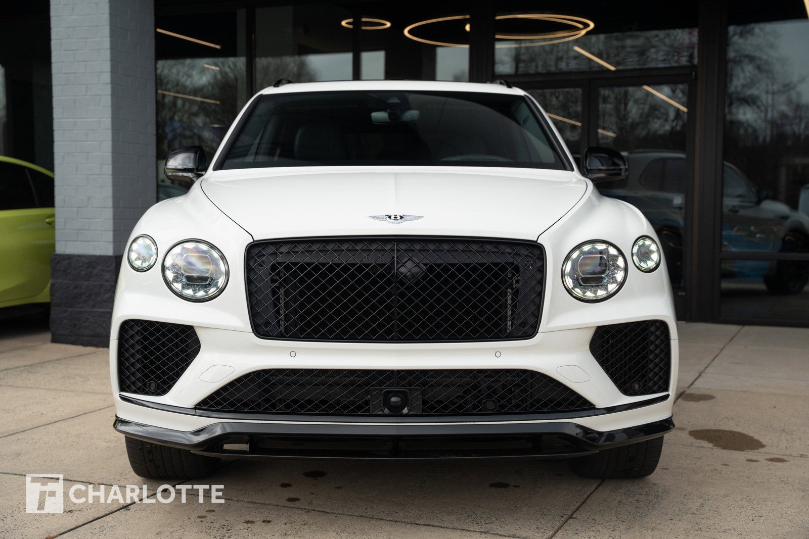 Used 2024 Bentley Bentayga image 4
