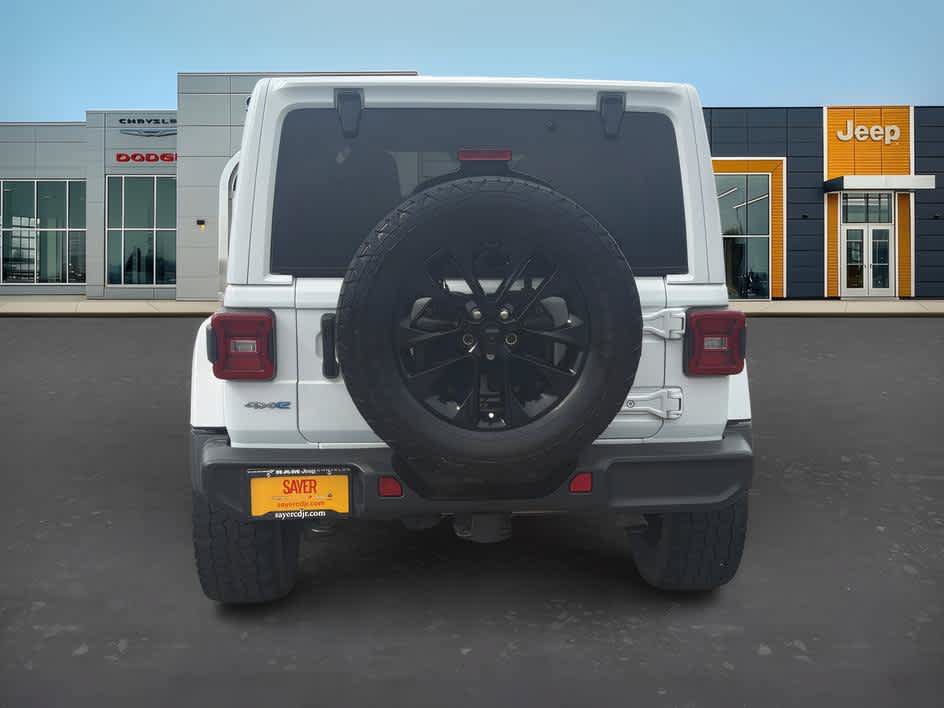 Used 2021 Jeep Wrangler Unlimited Sahara w/ Cold Weather Group AWD/4WD image 6
