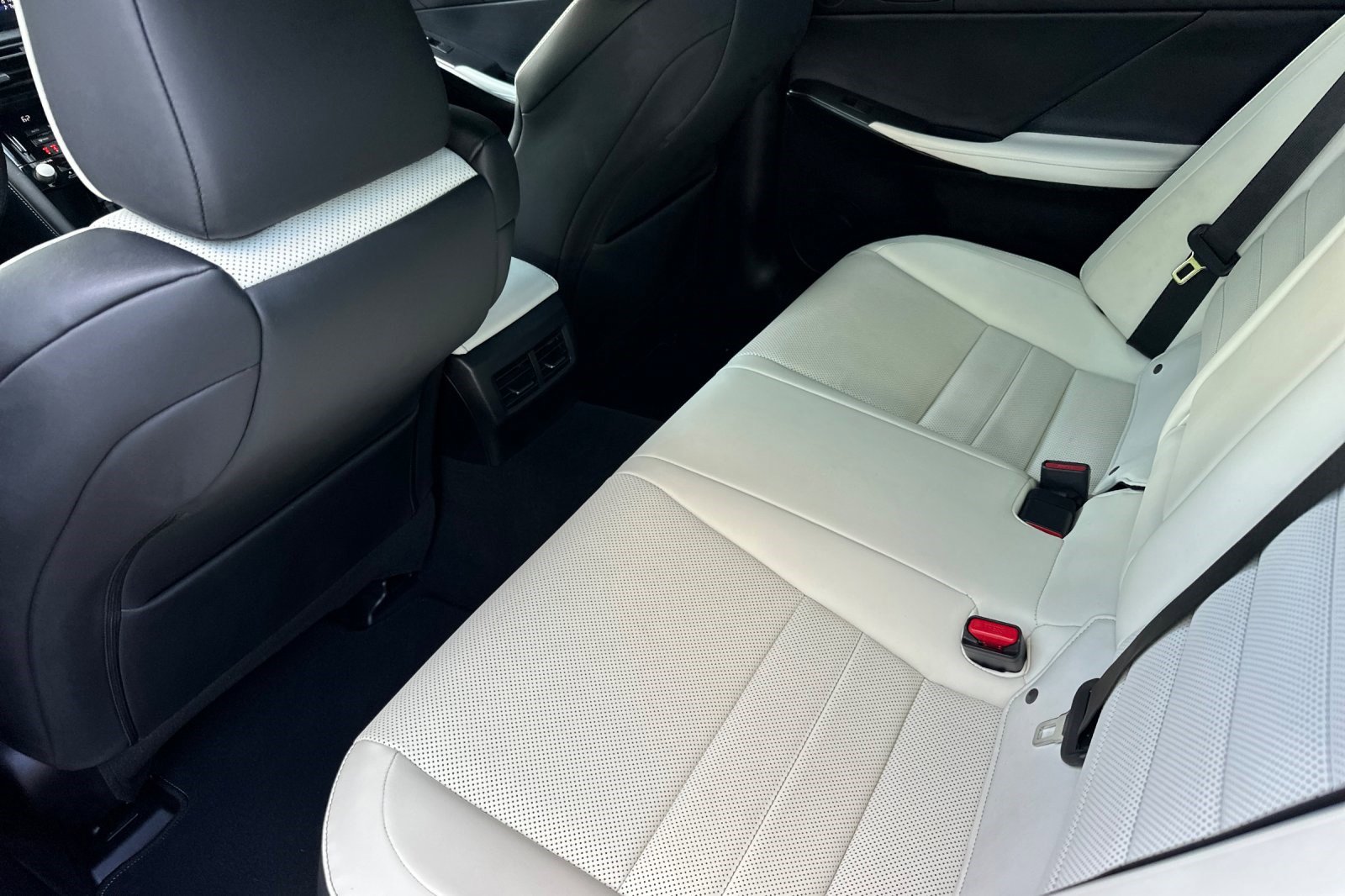 Certified 2023 Lexus IS 500 w/ Accessory Package image 15