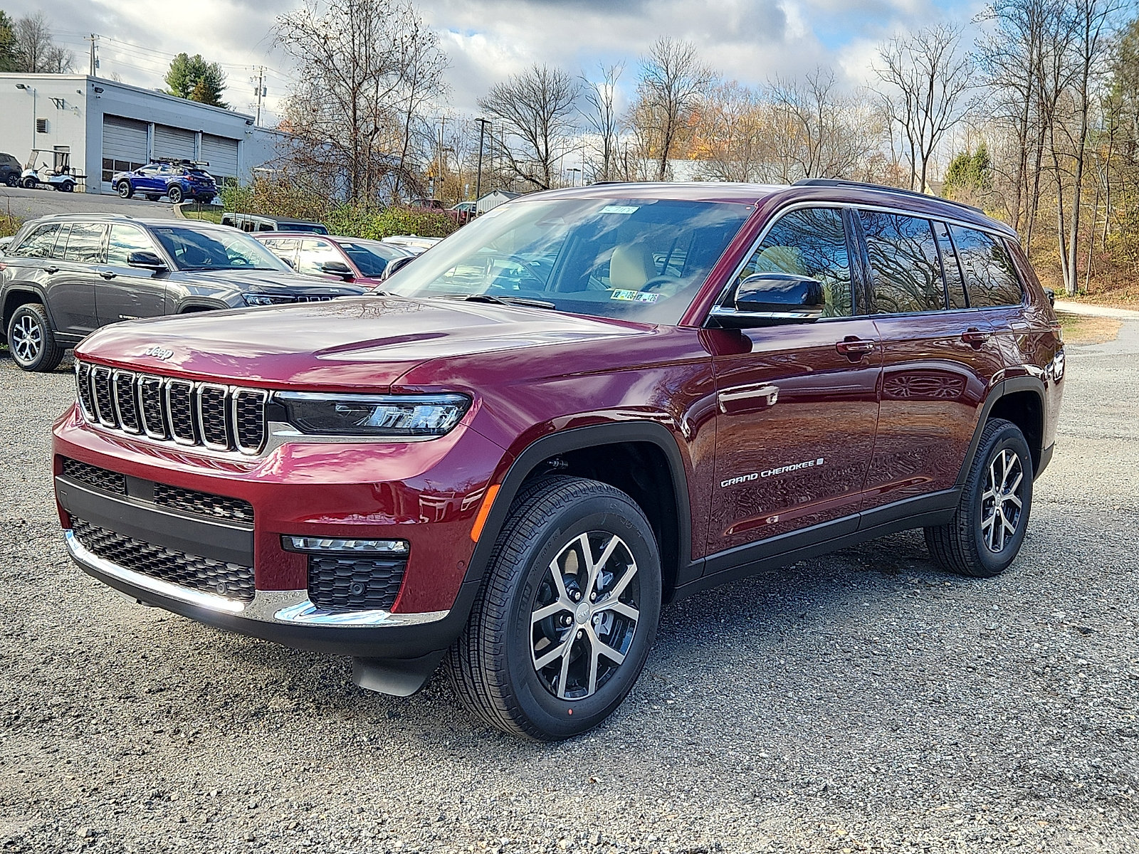 New 2025 Jeep Grand Cherokee L Limited w/ Luxury Tech Group II AWD/4WD image 2