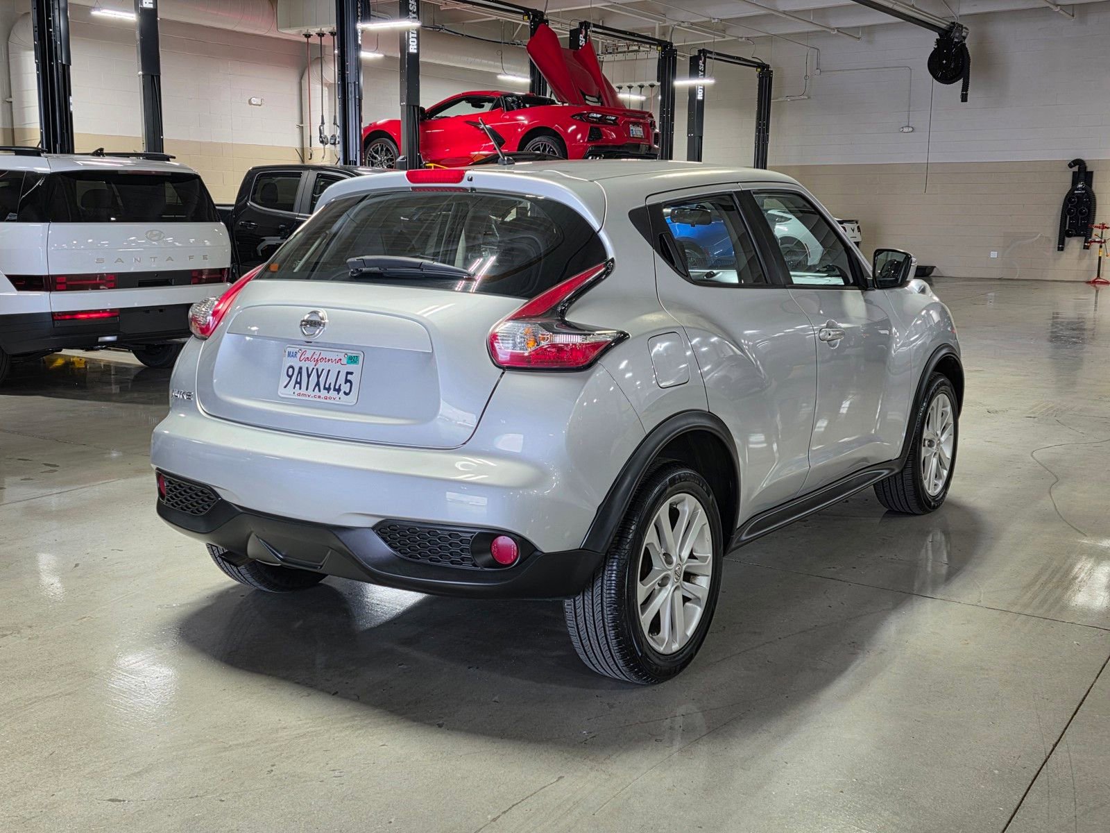 Used 2016 Nissan Juke S FWD image 7