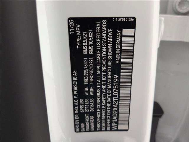 New 2026 Porsche Macan Electric image 18