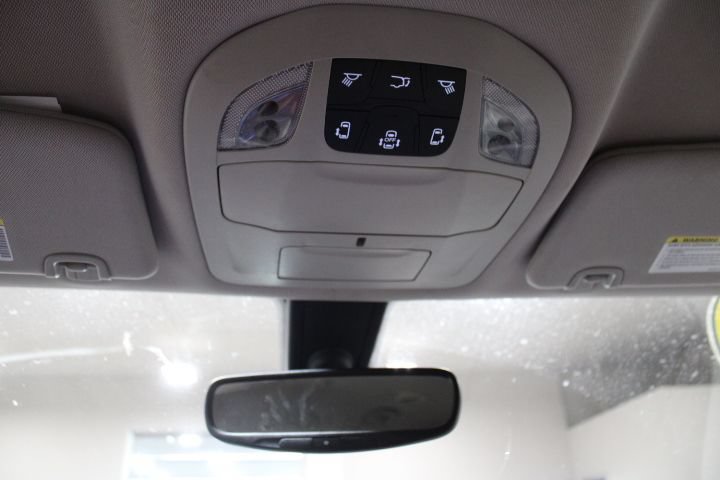 Used 2021 Chrysler Voyager Lxi FWD image 37