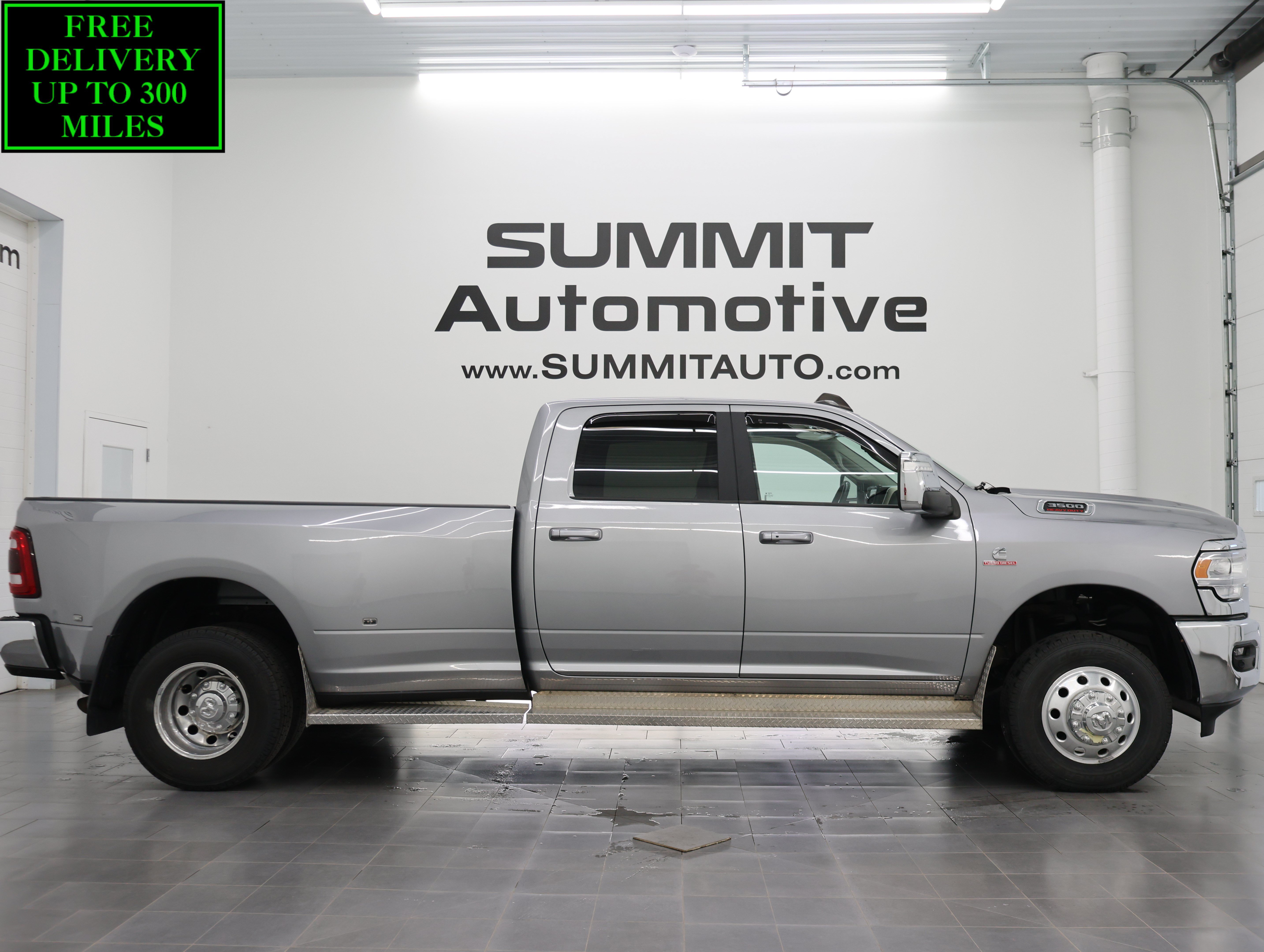 Used 2023 RAM 3500 Laramie AWD/4WD image 1
