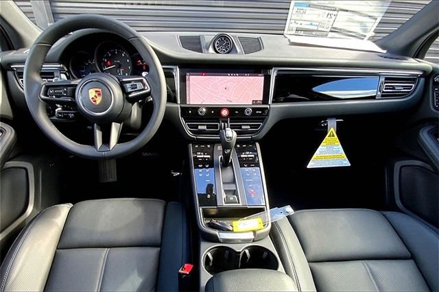 Certified 2026 Porsche Macan image 6