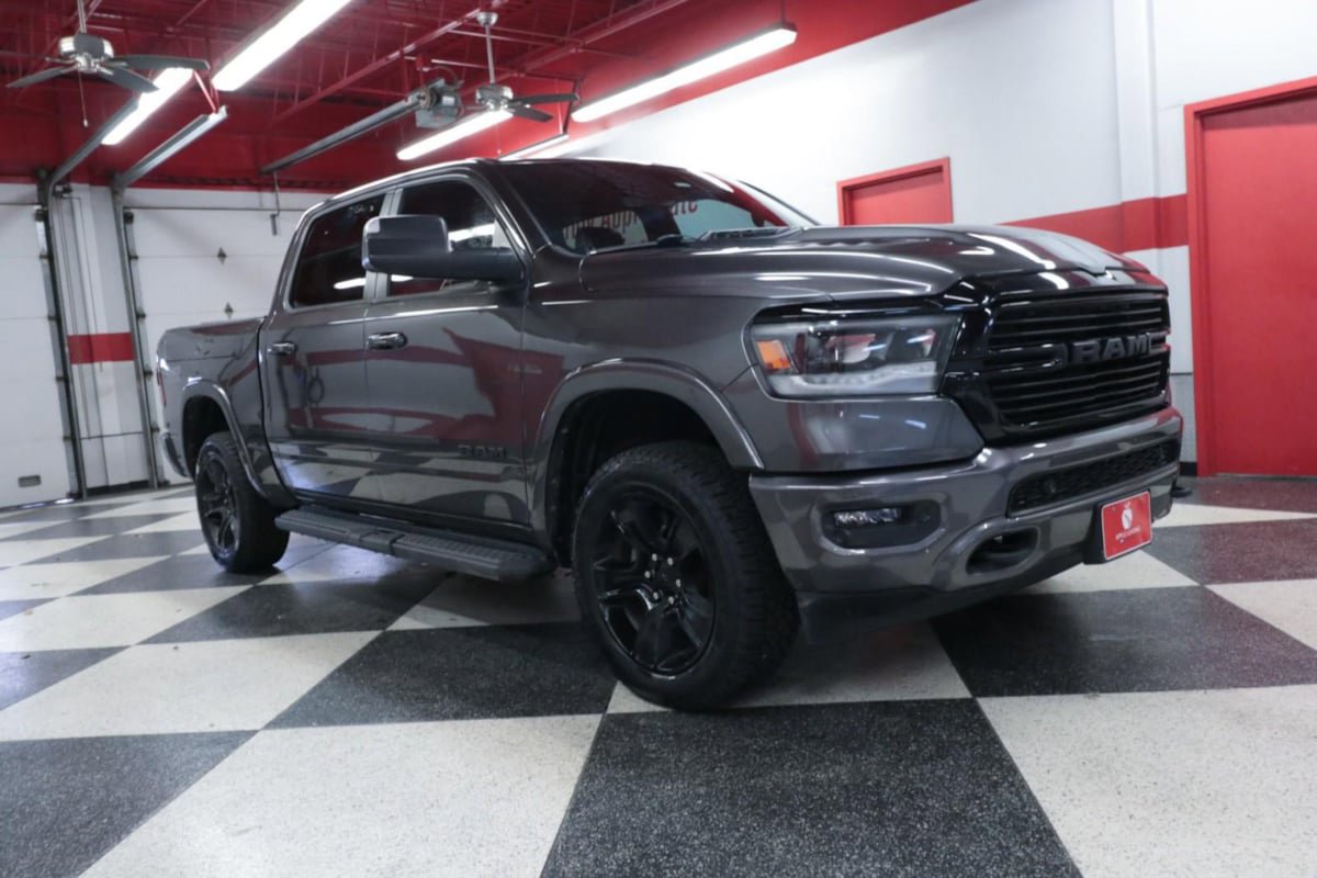 Used 2022 RAM 1500 Laramie AWD/4WD image 2