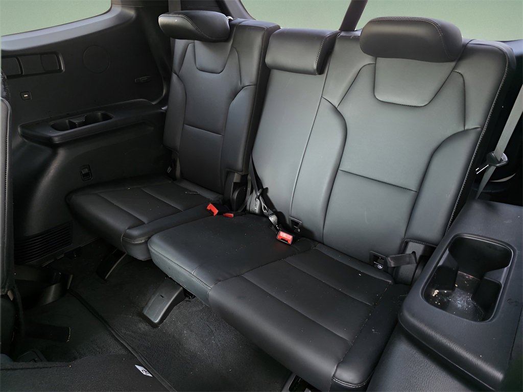 Used 2025 Kia Telluride AWD image 16