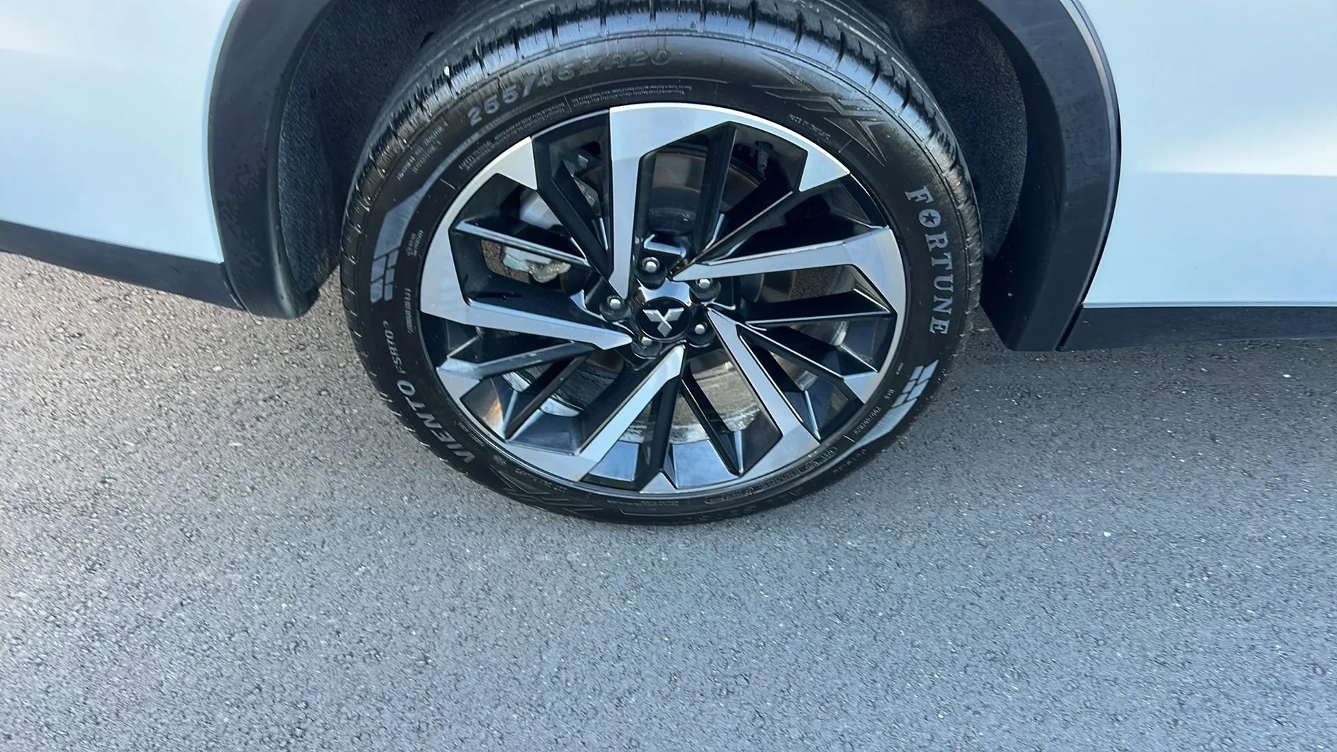 Used 2024 Mitsubishi Outlander Ralliart image 37