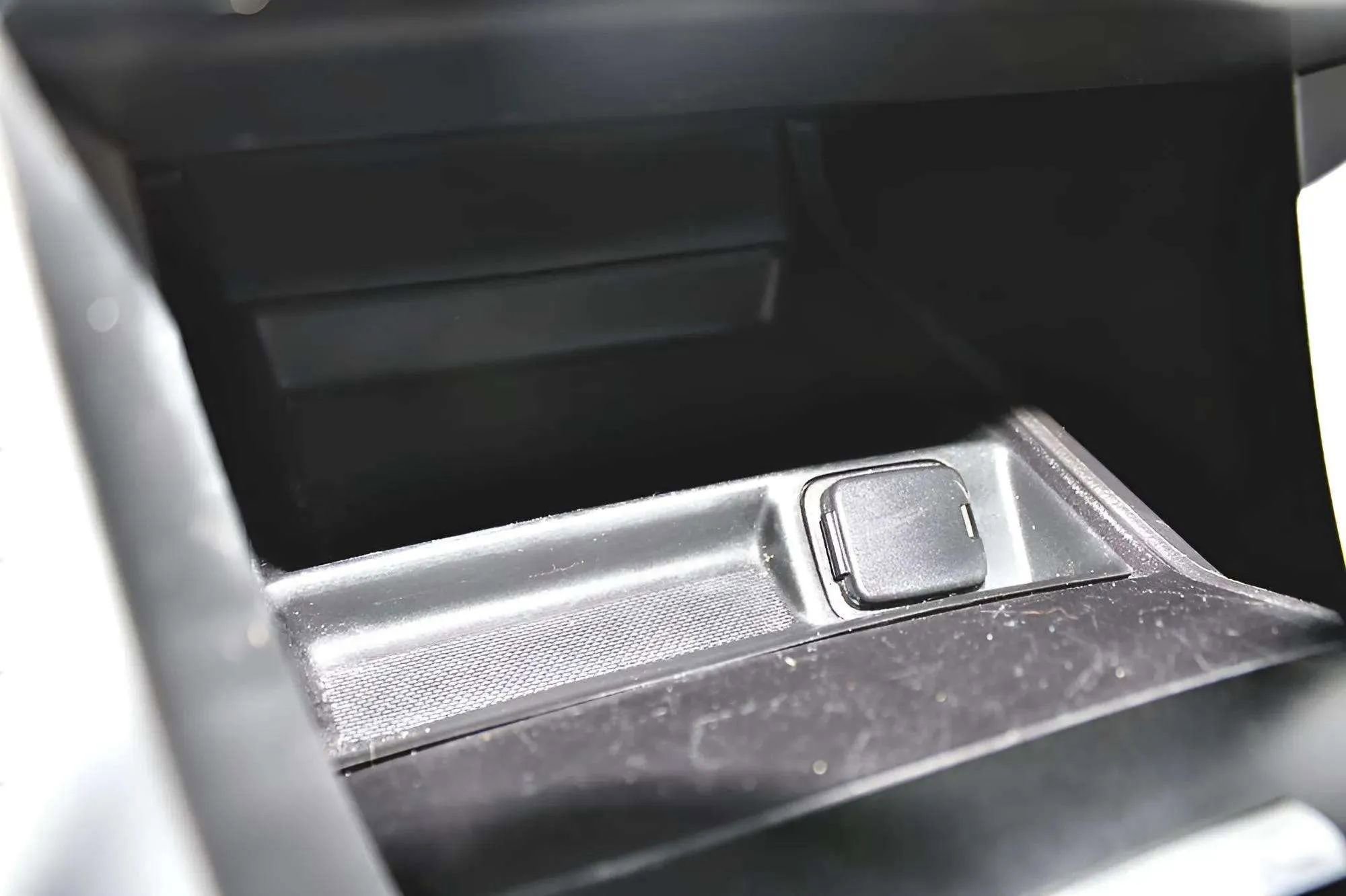 Used 2015 Ford Fusion S image 18