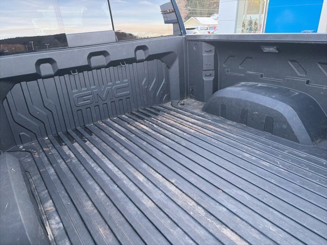 Used 2022 GMC Sierra 1500 AT4 w/ AT4 Premium Package image 7