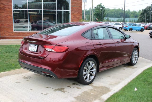 Used 2015 Chrysler 200 S FWD image 29