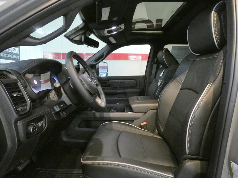 New 2026 RAM 3500 Limited AWD/4WD image 11