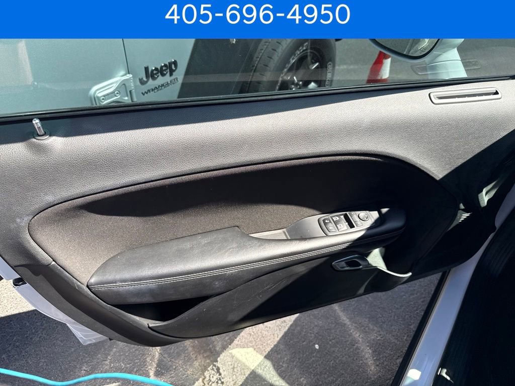 Used 2022 Dodge Challenger R/T image 11