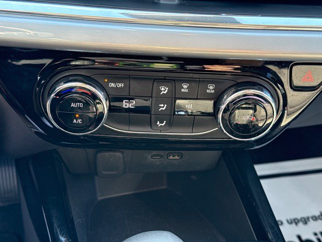 Used 2025 Chevrolet Trax LT FWD image 14