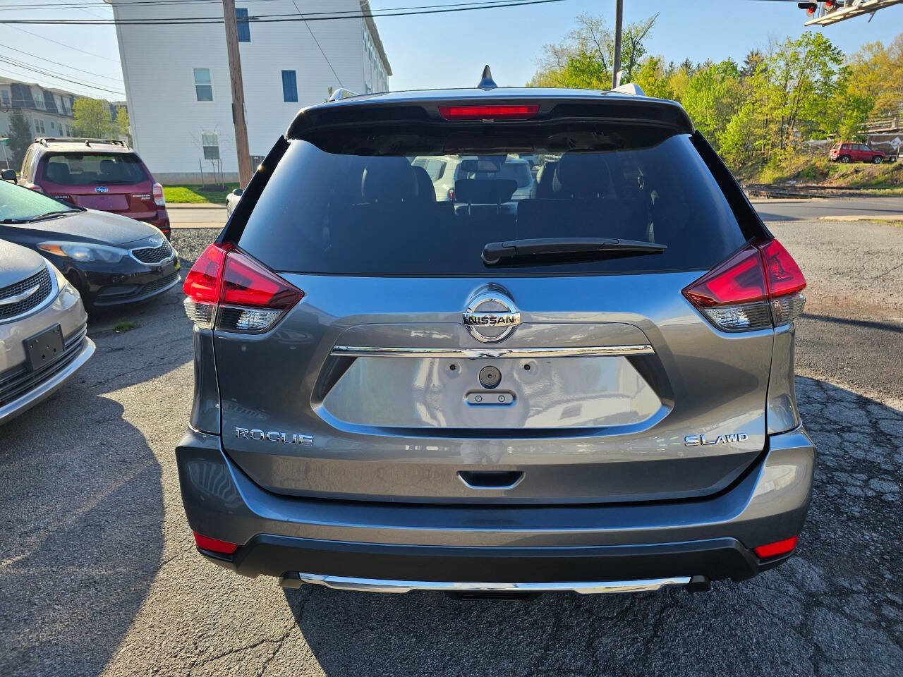 Used 2018 Nissan Rogue SL w/ Premium Package AWD/4WD image 6