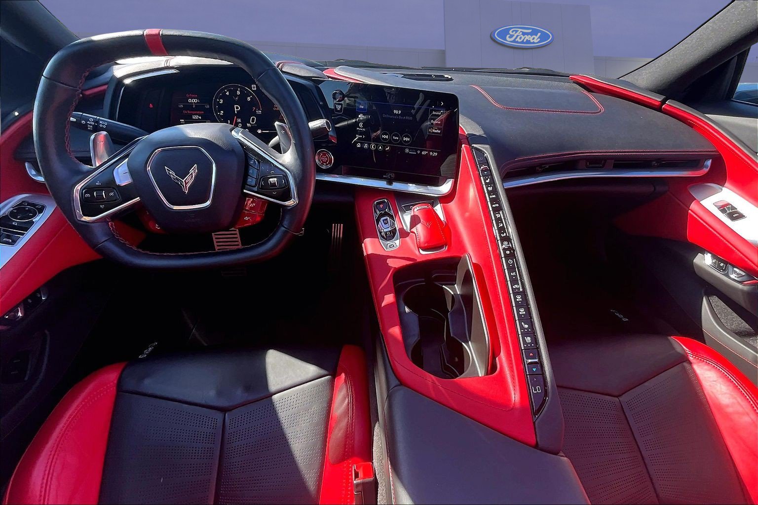 Used 2022 Chevrolet Corvette Stingray Preferred Cpe w/ Engine Appearance Package RWD image 7
