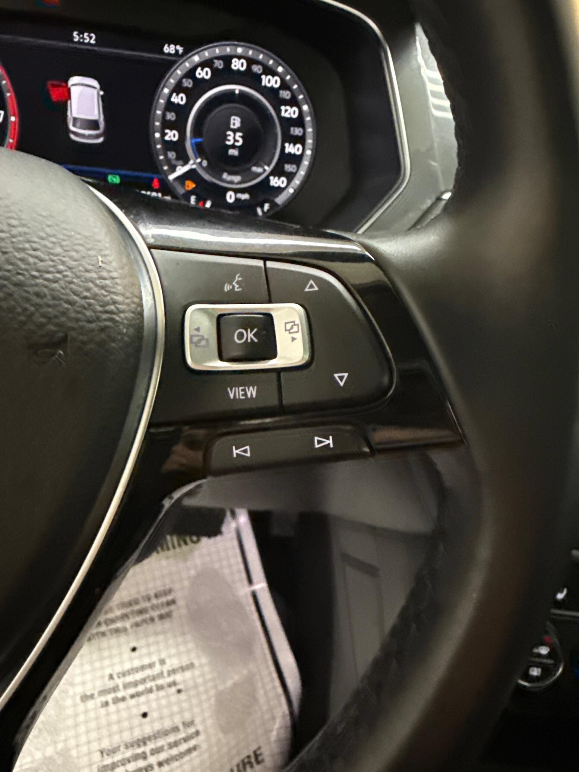 Used 2019 Volkswagen Tiguan SEL AWD/4WD image 21