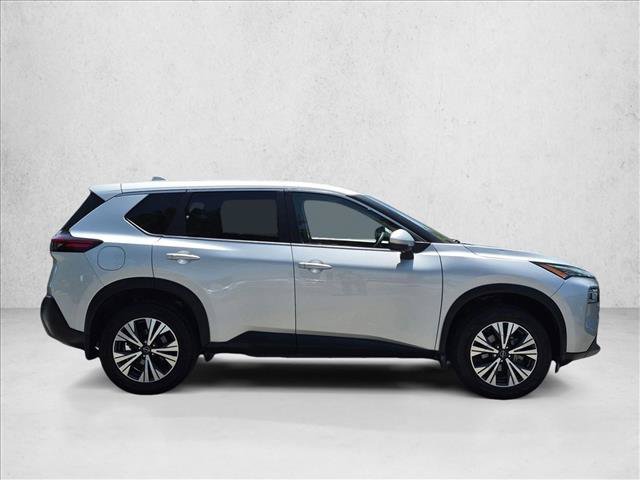 Used 2022 Nissan Rogue SV FWD image 4