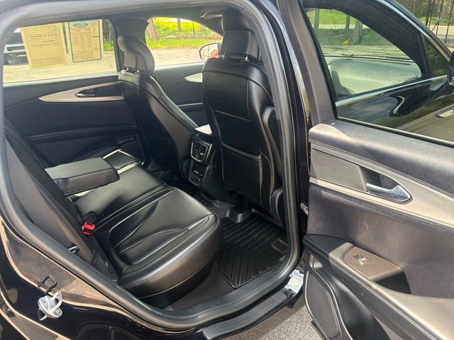 Used 2019 Lincoln Nautilus Premier AWD/4WD image 16
