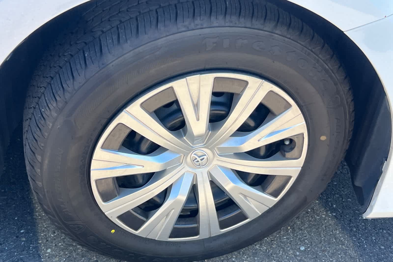 Used 2022 Toyota Camry LE FWD image 15