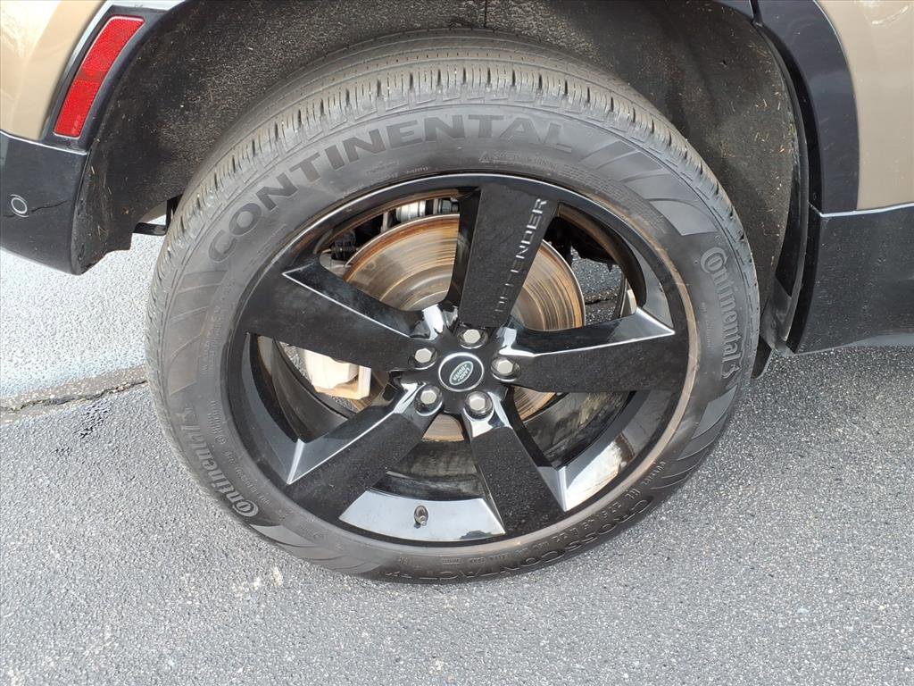 Used 2024 Land Rover Defender 110 X-Dynamic SE image 20