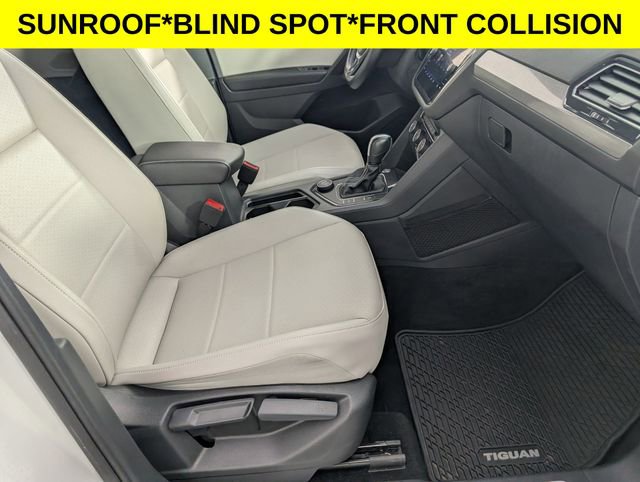Used 2021 Volkswagen Tiguan SE R-Line w/ 3rd Row Seat Package image 33