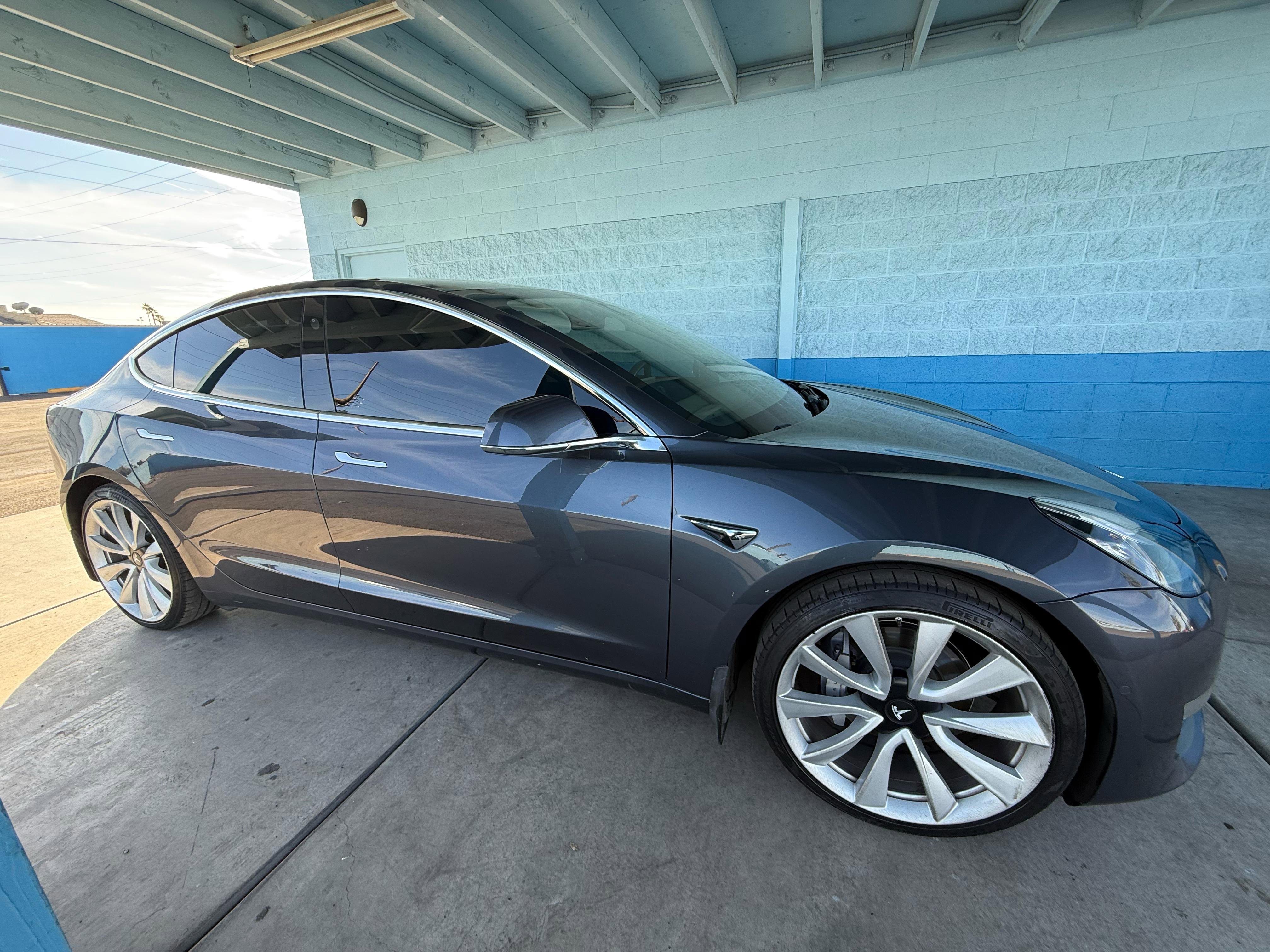Used 2020 Tesla Model 3 Standard Range Plus RWD image 2
