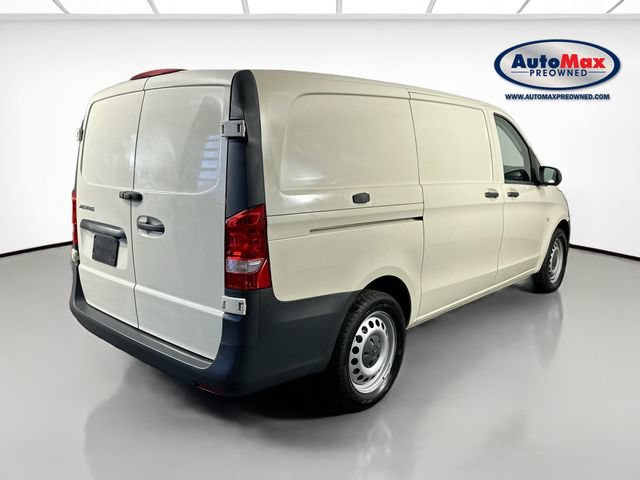 Used 2018 Mercedes-Benz Metris image 2