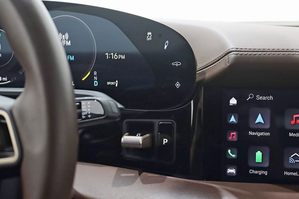 Used 2022 Porsche Taycan 4S image 18