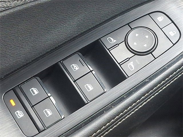Used 2023 Nissan Rogue SV image 27