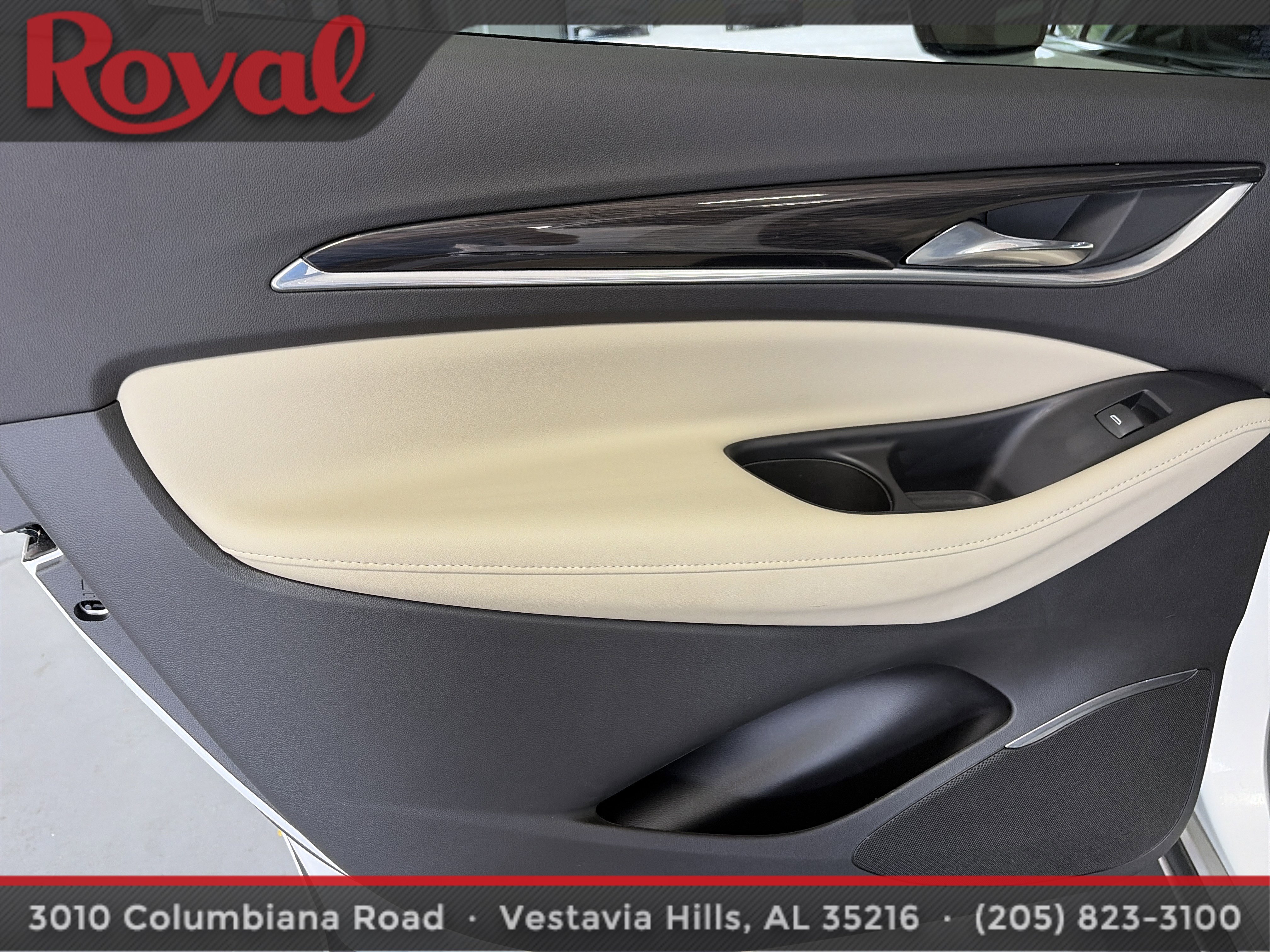Used 2021 Buick Enclave Essence w/ Sound and Sites Package FWD image 24