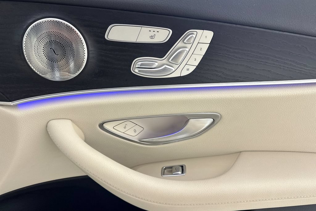 Used 2017 Mercedes-Benz E 300 image 22