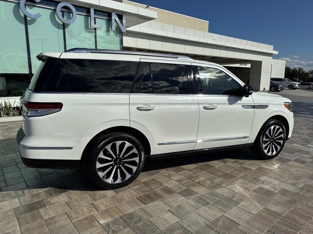 Certified 2024 Lincoln Navigator Reserve image 2
