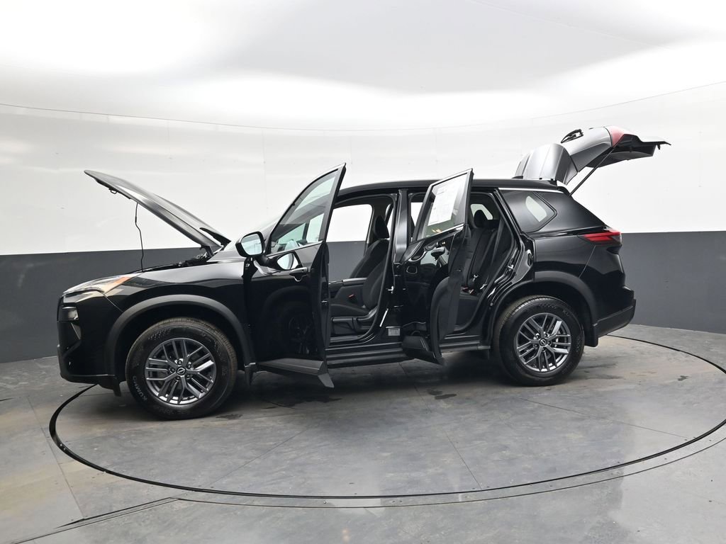Used 2024 Nissan Rogue S image 42