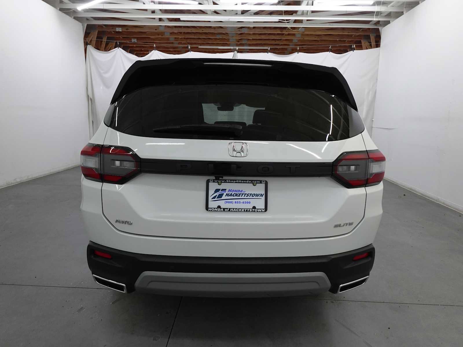 Certified 2025 Honda Pilot Elite image 6