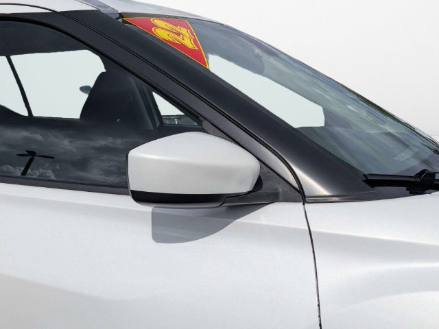 Used 2022 Nissan Kicks SV FWD image 11