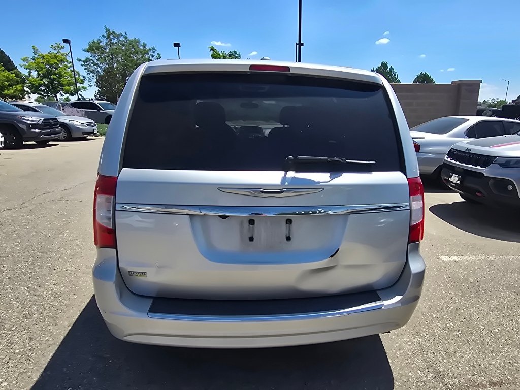 Used 2011 Chrysler Town & Country Touring FWD image 14