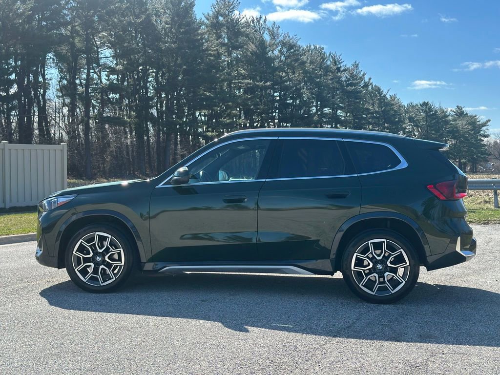 Certified 2025 BMW X1 xDrive28i w/ Premium Package AWD/4WD image 4