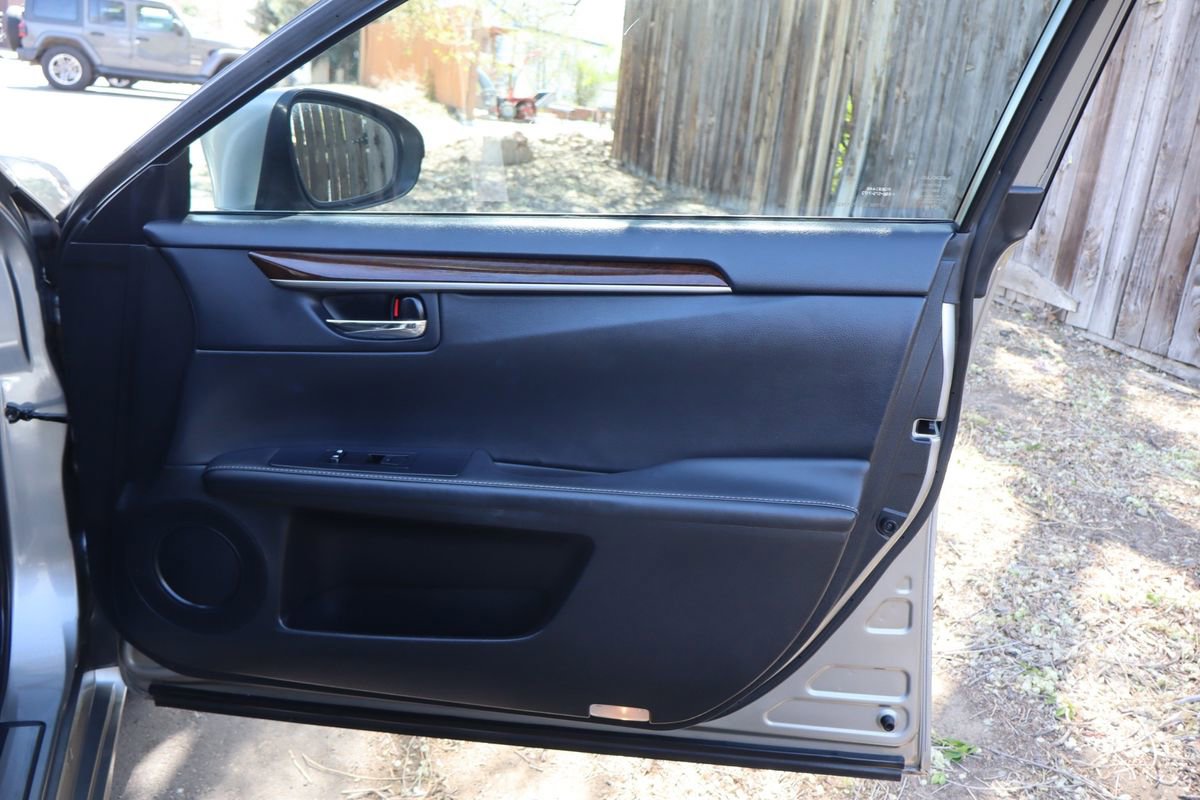 Used 2015 Lexus ES 350 w/ Luxury Package image 26