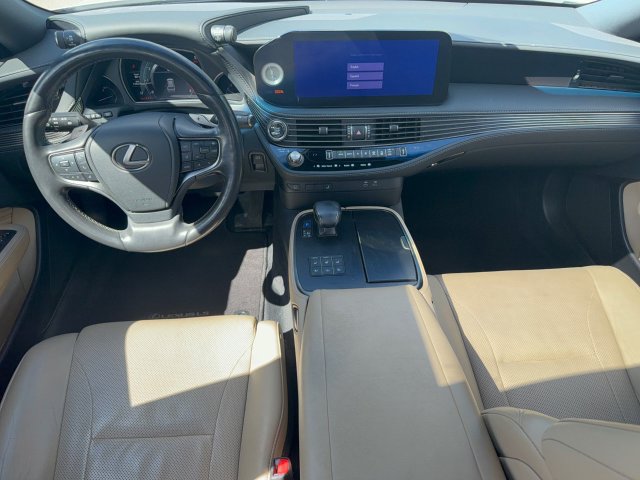 Used 2023 Lexus LS 500 w/ Accessory Package (Z2) RWD image 28