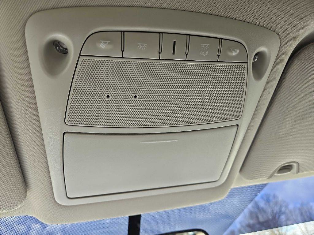 Used 2018 Nissan Rogue SV image 23