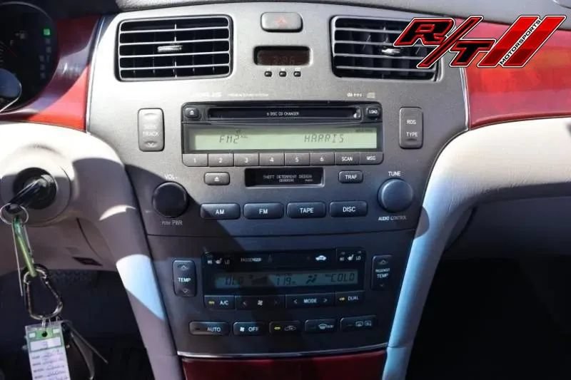 Used 2003 Lexus ES 330 w/ Premium Pkg FWD image 18