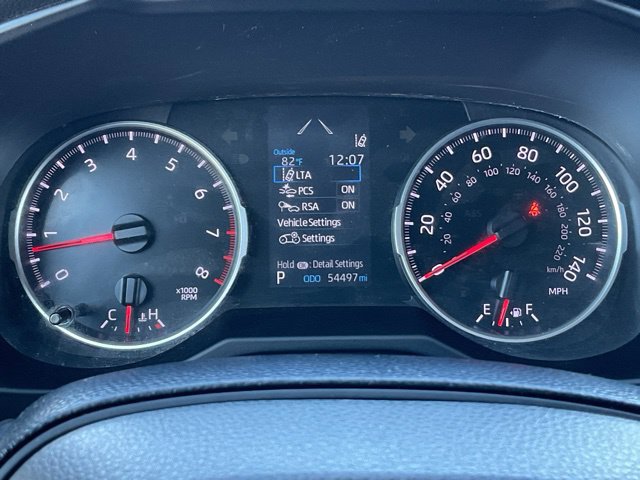 Used 2020 Toyota RAV4 LE FWD image 24