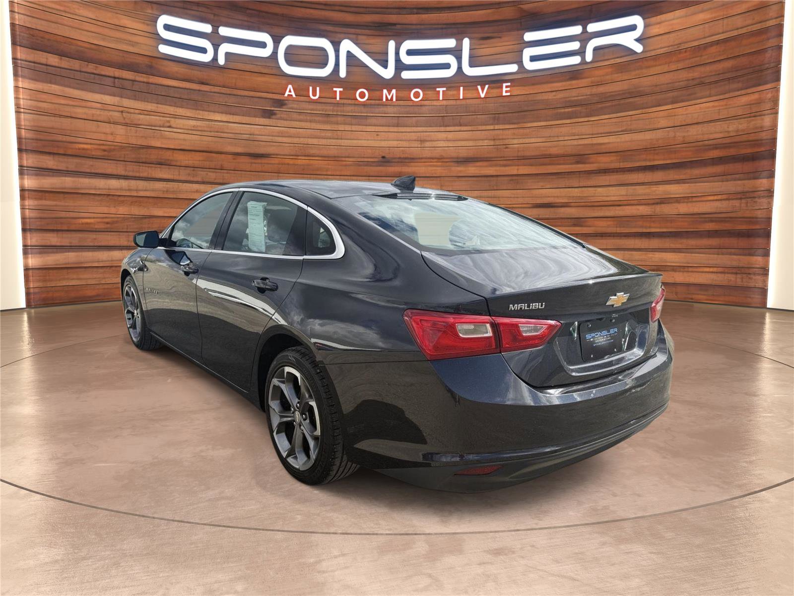 Used 2023 Chevrolet Malibu LT image 3