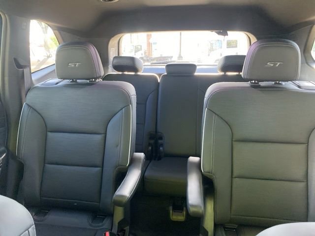 Used 2025 Buick Enclave Sport Touring image 26