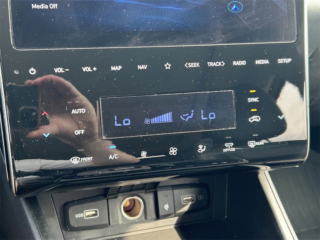 Used 2023 Hyundai Tucson Limited image 32