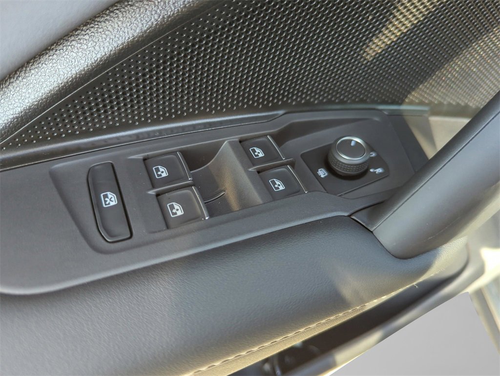 New 2026 Volkswagen Tiguan SE R-Line image 43